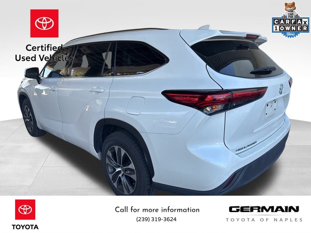 2020 Toyota Highlander XLE photo 3
