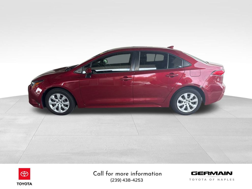 2022 Toyota Corolla LE photo 2