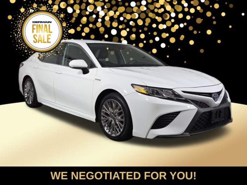 Used 2019 Toyota Camry Hybrid SE Sedan