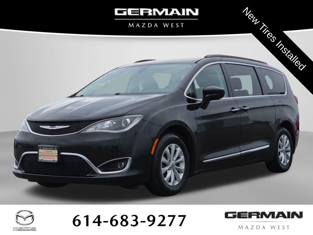 Used 2017 Chrysler Pacifica Touring-L Van