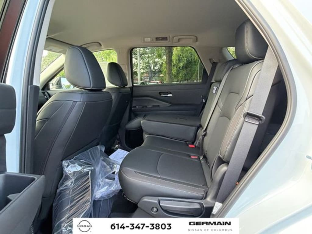 New 2026 Nissan Pathfinder SL SUV