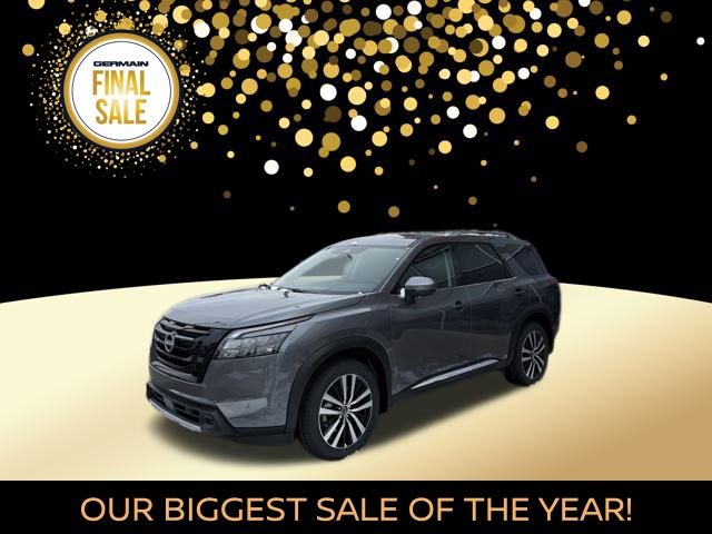 2025 Nissan Pathfinder Platinum's photo