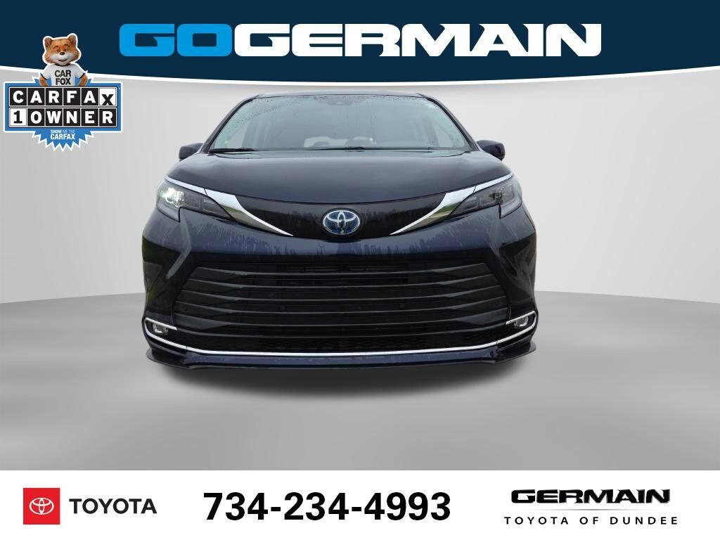 Used 2024 Toyota Sienna XLE 7 Passenger Van Passenger Van