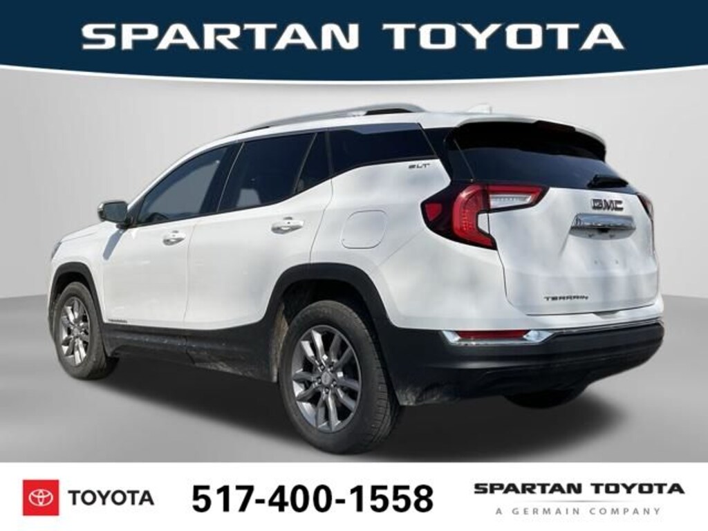 Used 2024 GMC Terrain SLT SUV