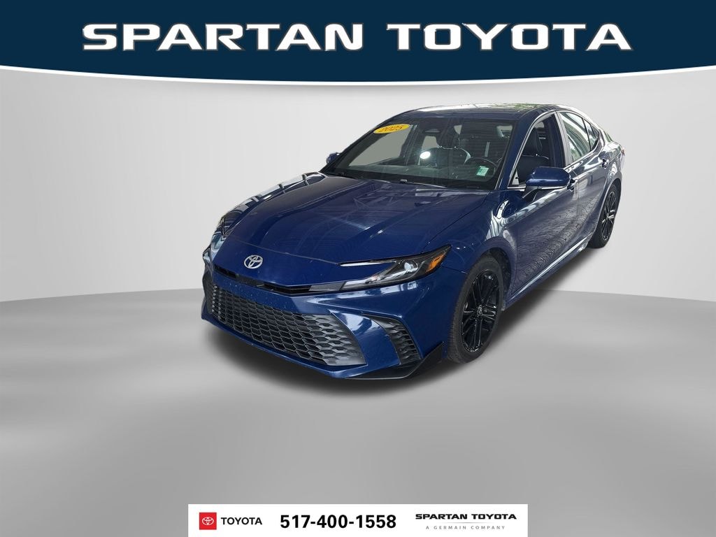 Used 2025 Toyota Camry SE Sedan