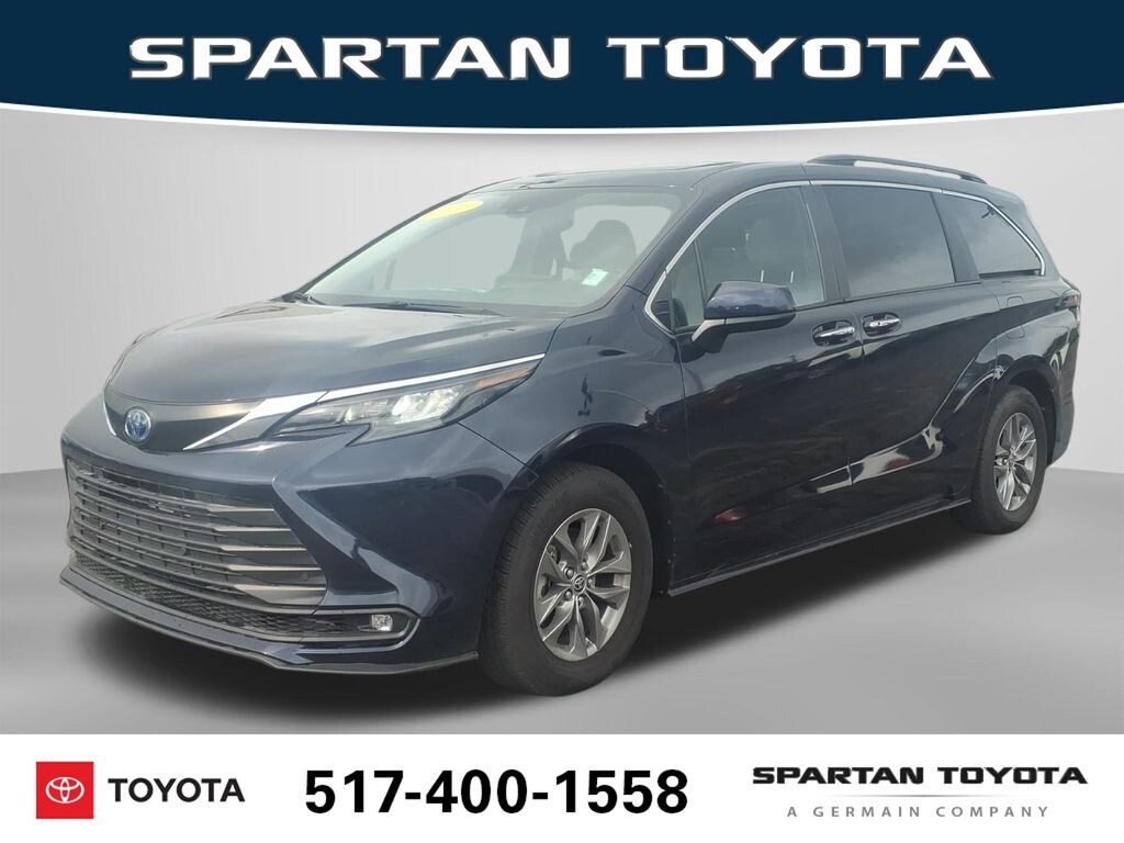 Used 2025 Toyota Sienna XLE 8 Passenger Van Passenger Van