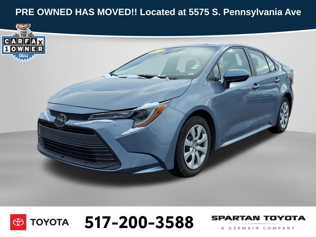 2024 Toyota Corolla LE's photo