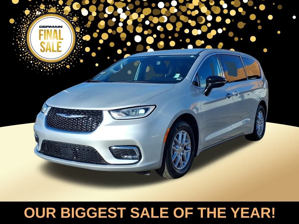 Used 2024 Chrysler Pacifica Touring L Van Passenger Van