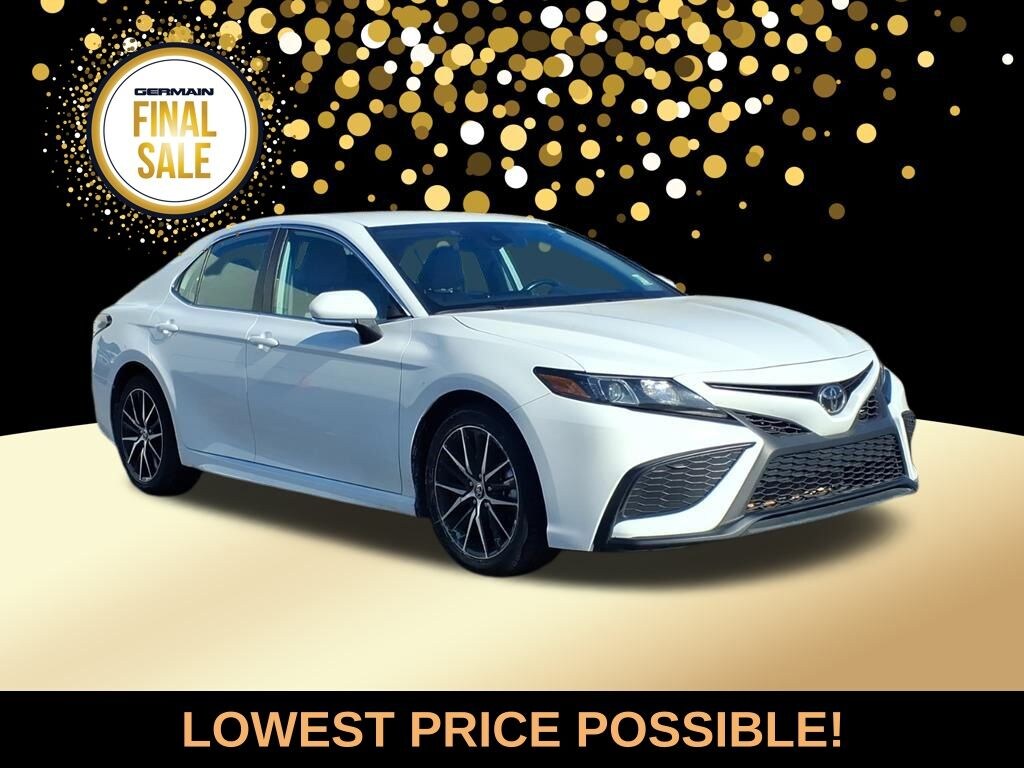 Used 2024 Toyota Camry SE Sedan