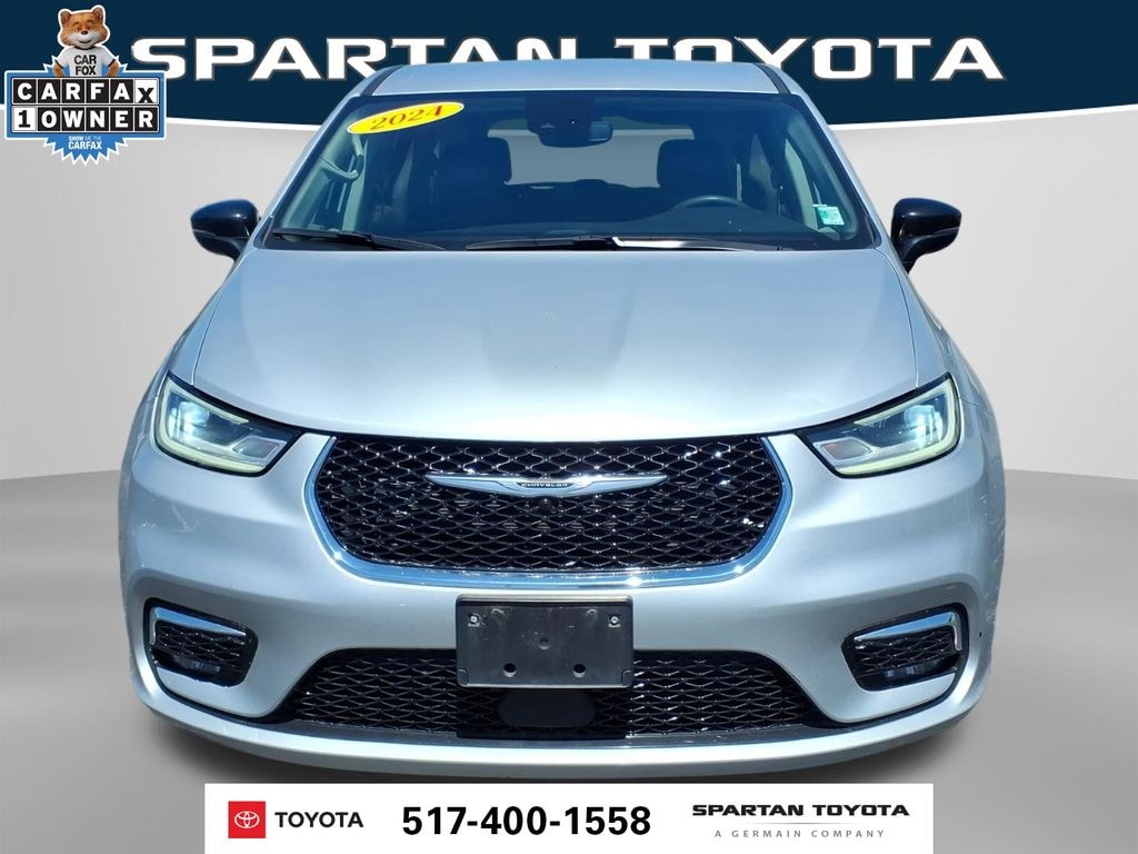 Used 2024 Chrysler Pacifica Touring L Van Passenger Van