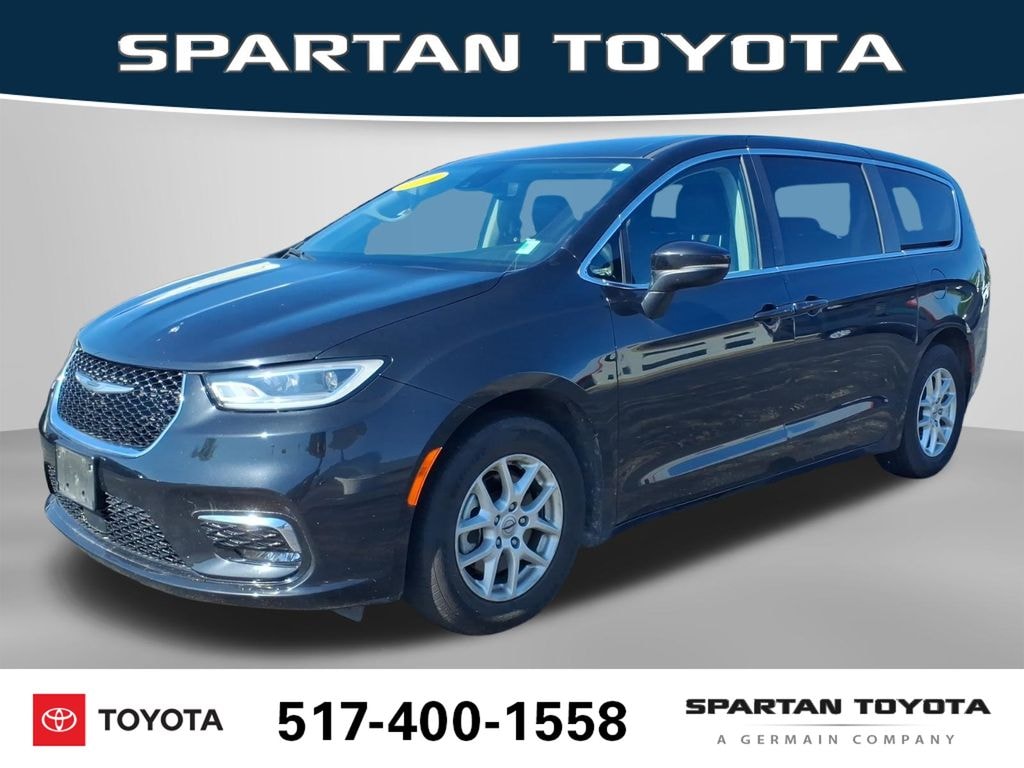 Used 2023 Chrysler Pacifica Touring L Van Passenger Van