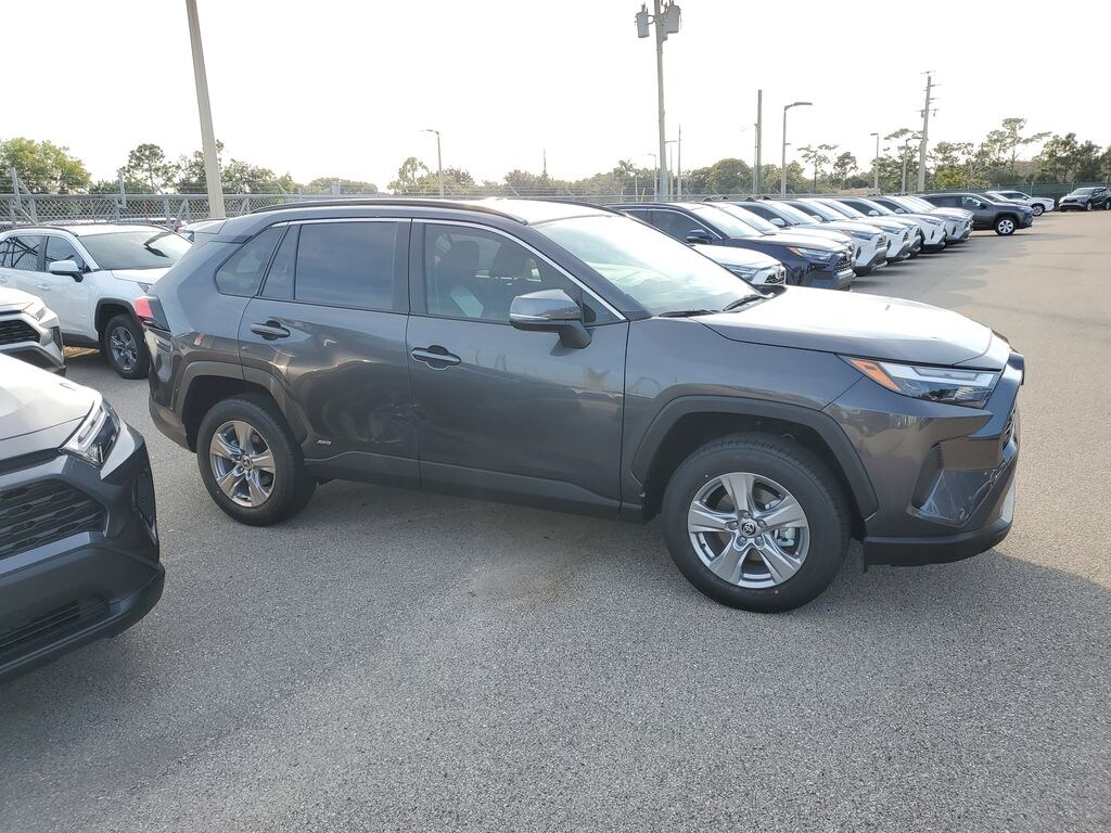 New 2025 Toyota RAV4 Hybrid XLE SUV