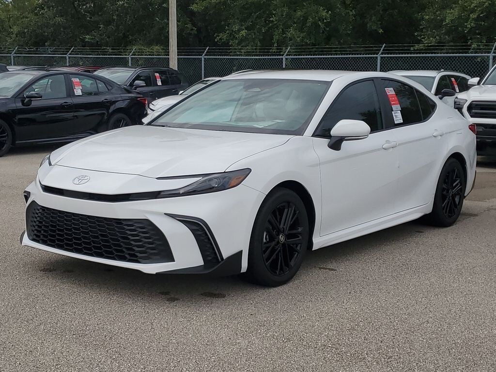 New 2025 Toyota Camry SE Sedan