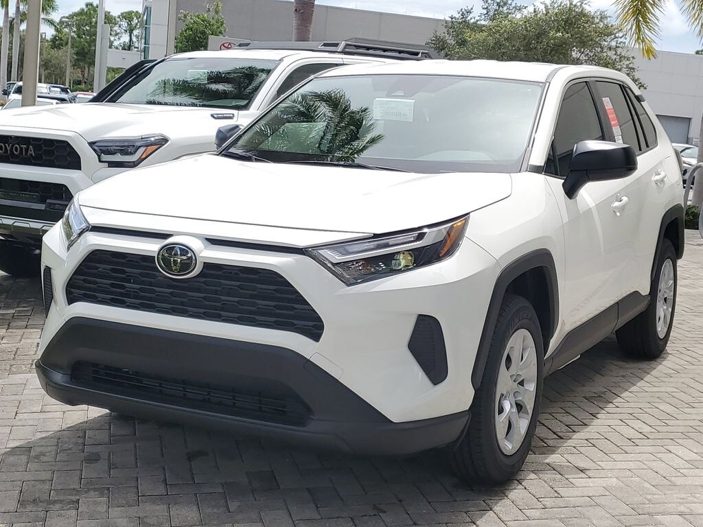New 2025 Toyota RAV4 LE SUV
