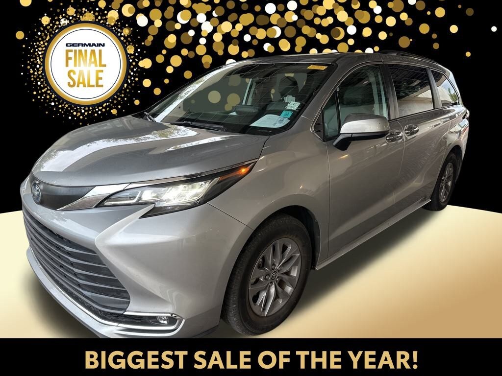 Certified 2022 Toyota Sienna XLE Van Passenger Van