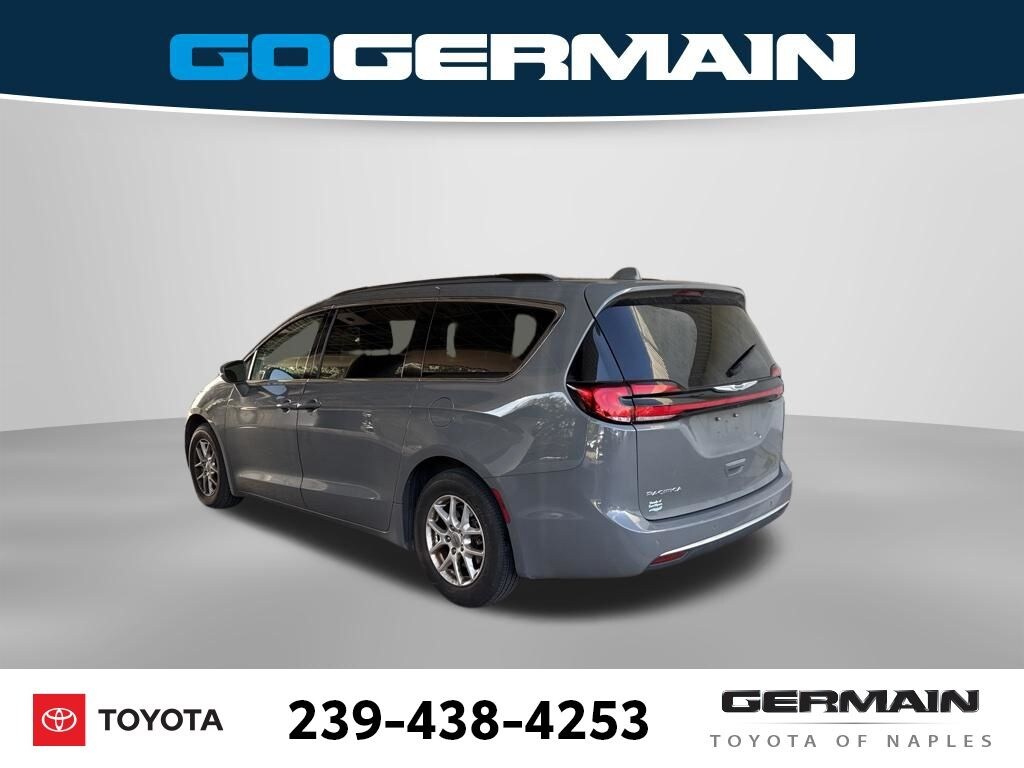 Used 2022 Chrysler Pacifica Touring L Van Passenger Van