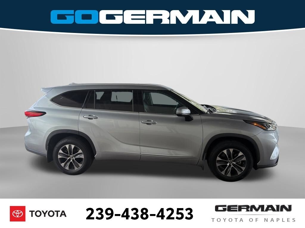 Used 2022 Toyota Highlander XLE SUV