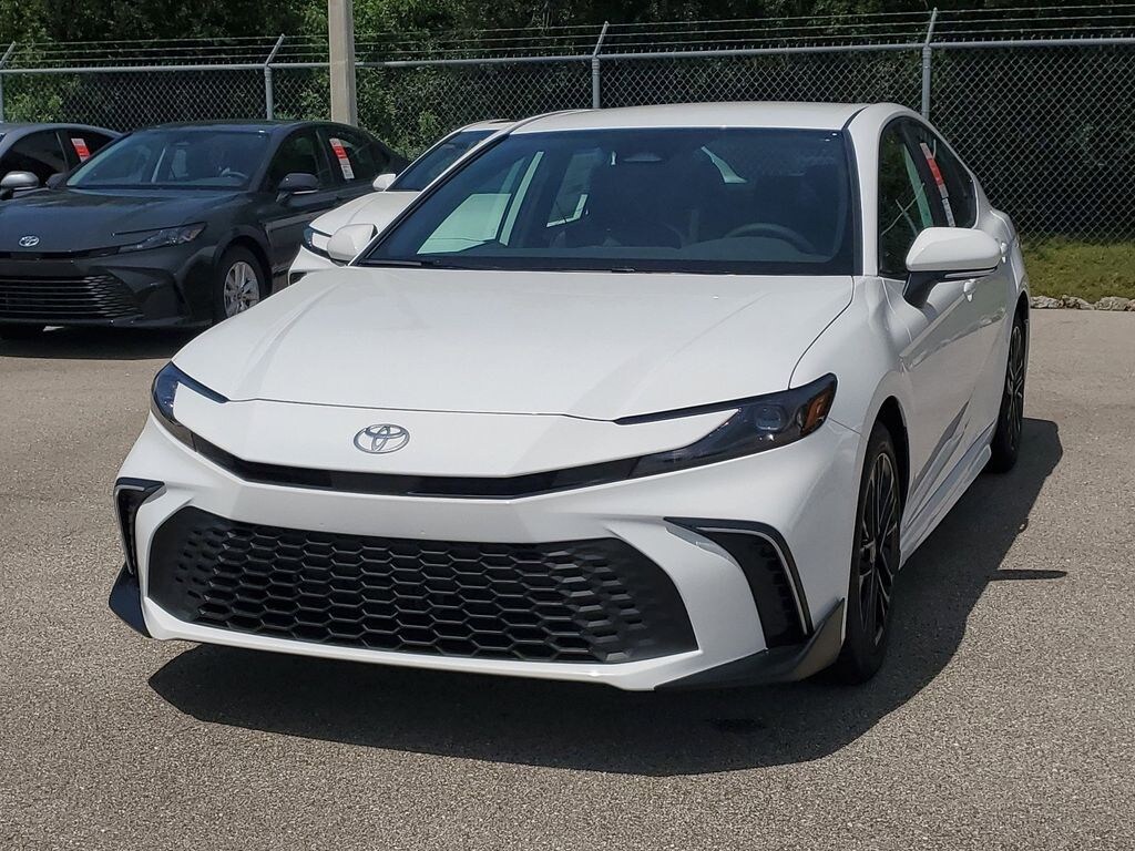 New 2025 Toyota Camry SE Sedan