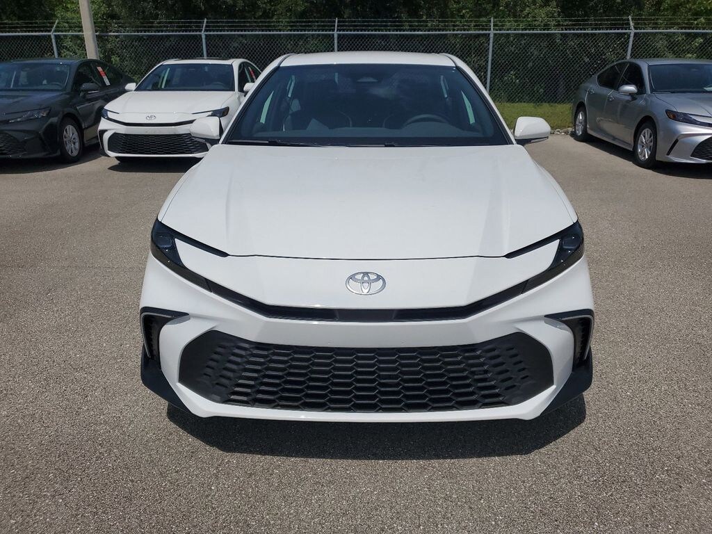 New 2025 Toyota Camry SE Sedan
