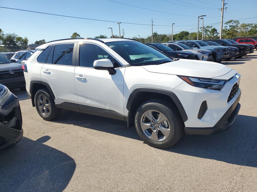 New 2025 Toyota RAV4 XLE SUV