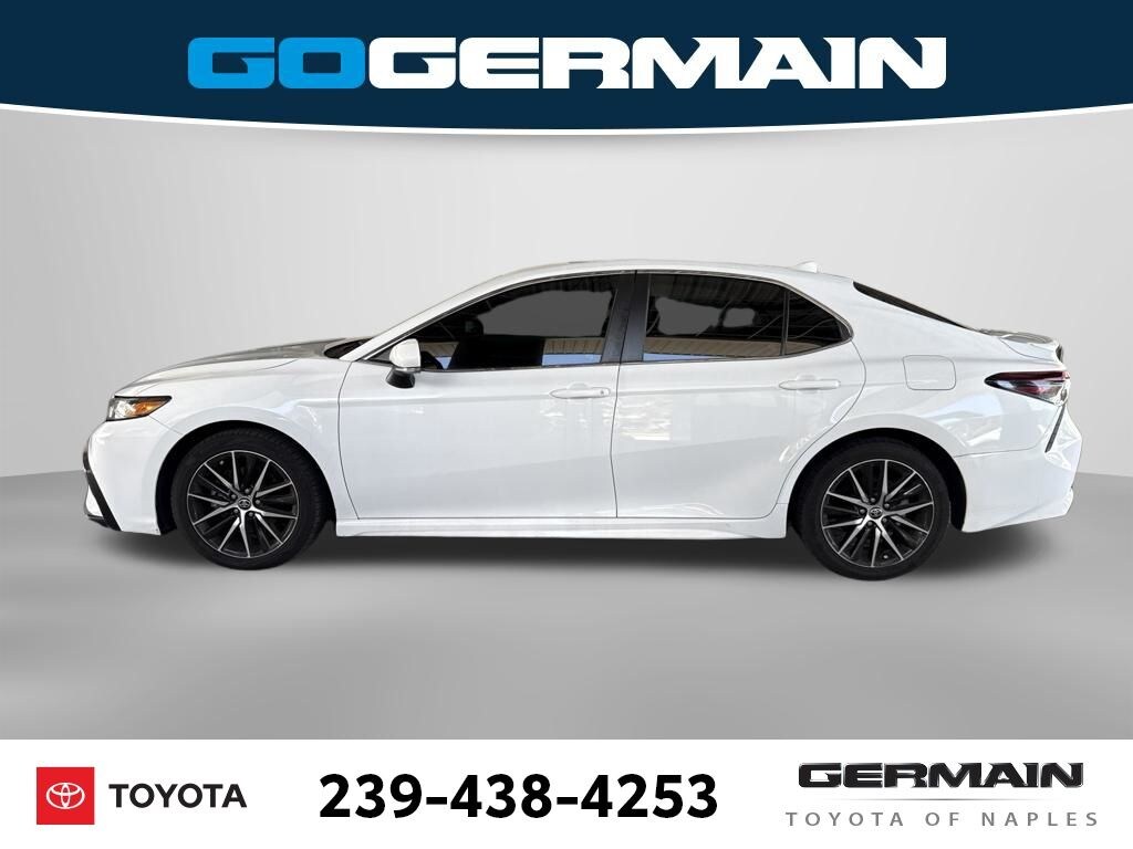 Used 2023 Toyota Camry SE Sedan