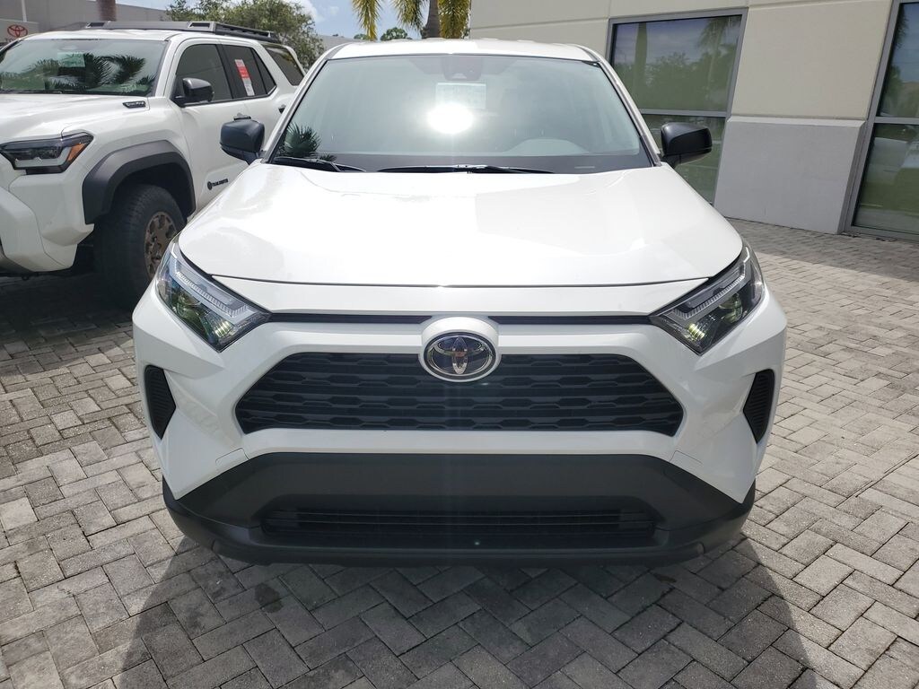 New 2025 Toyota RAV4 LE SUV