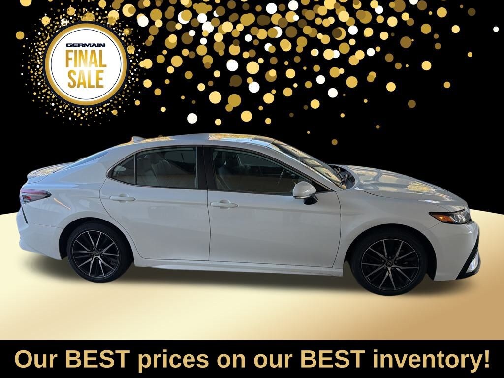 Used 2022 Toyota Camry SE Sedan