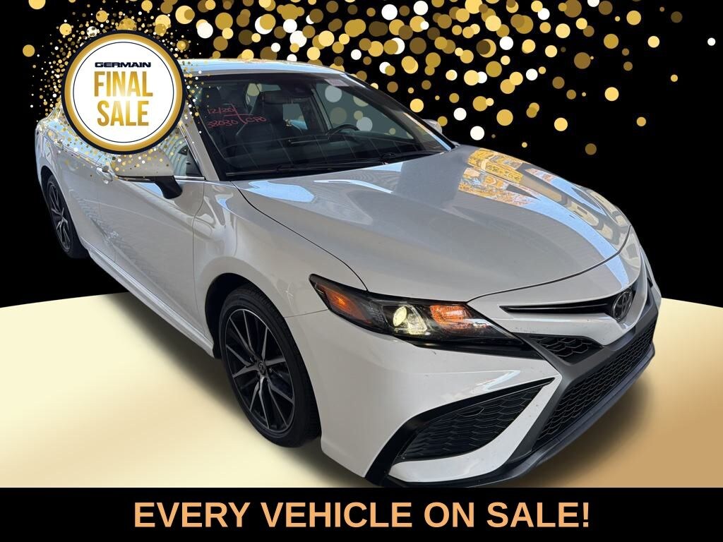 Used 2022 Toyota Camry SE Sedan