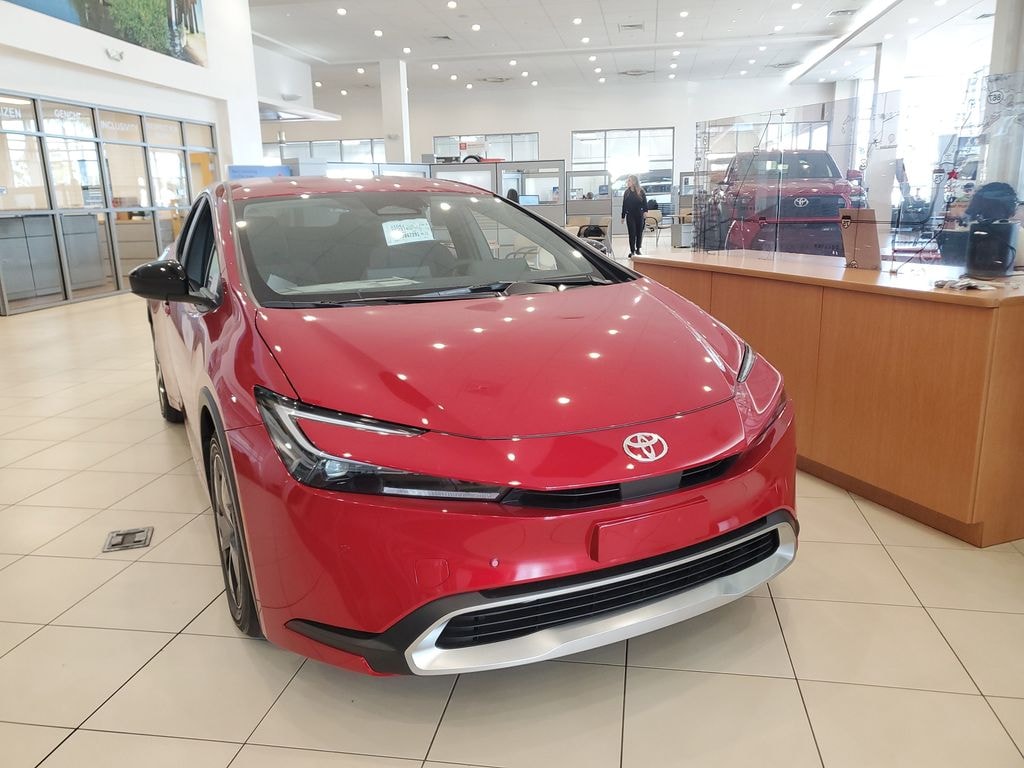 New 2026 Toyota Prius Plug-In Hybrid SE Hatchback