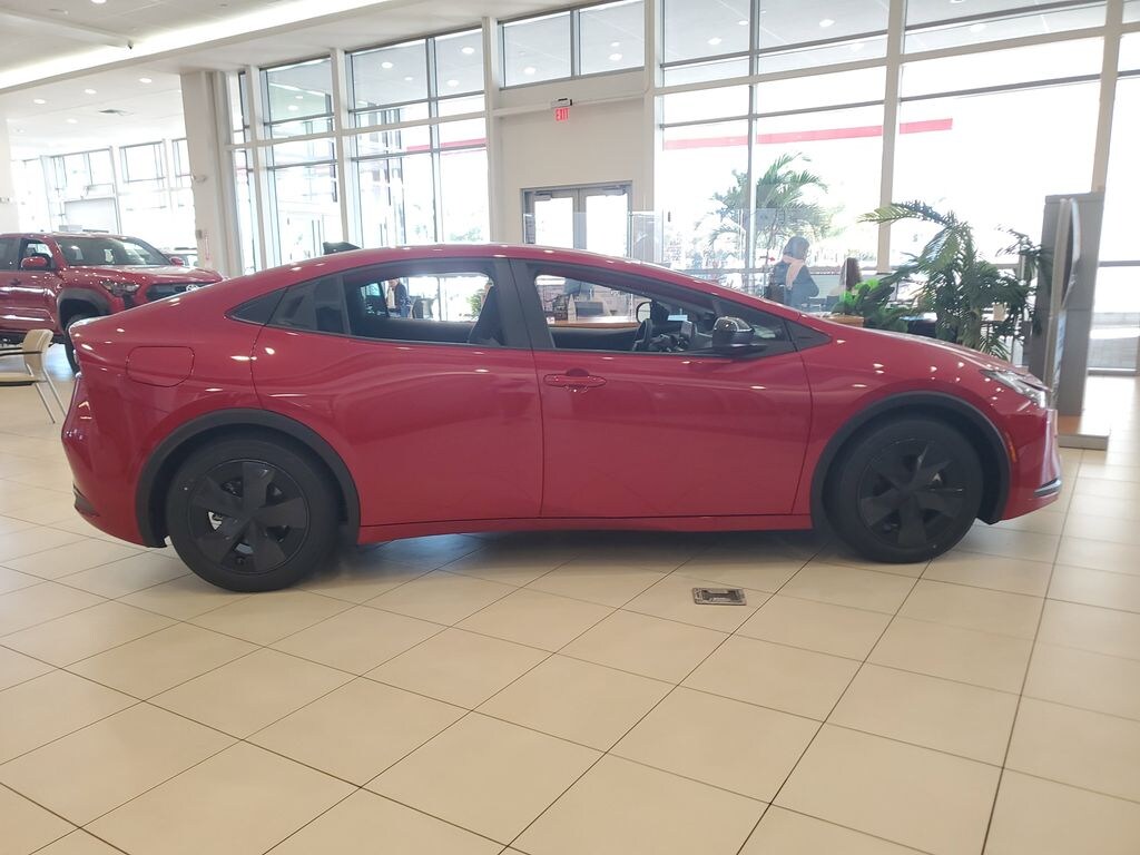 New 2026 Toyota Prius Plug-In Hybrid SE Hatchback