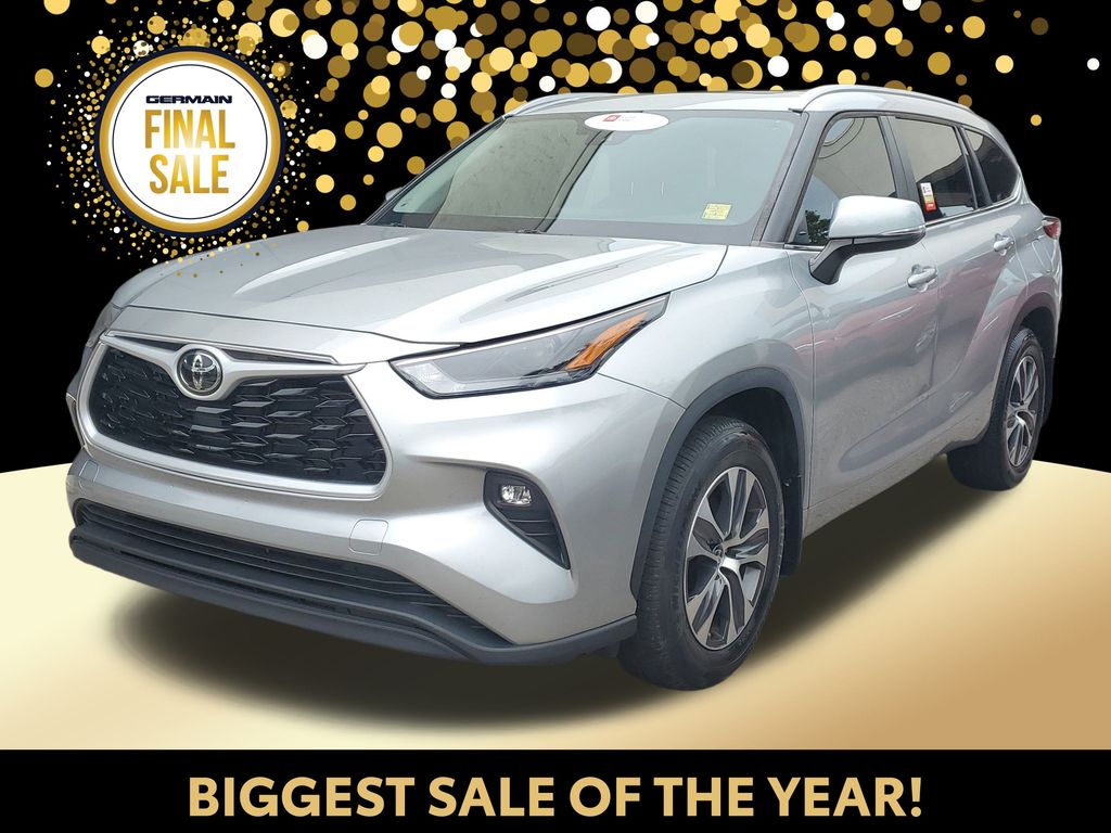 2023 Toyota Highlander XLE's photo