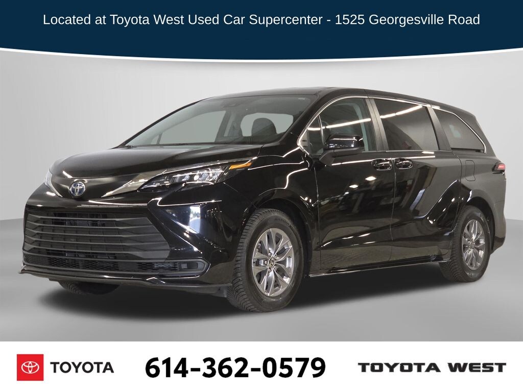 Used 2024 Toyota Sienna LE 8 Passenger Van Passenger Van