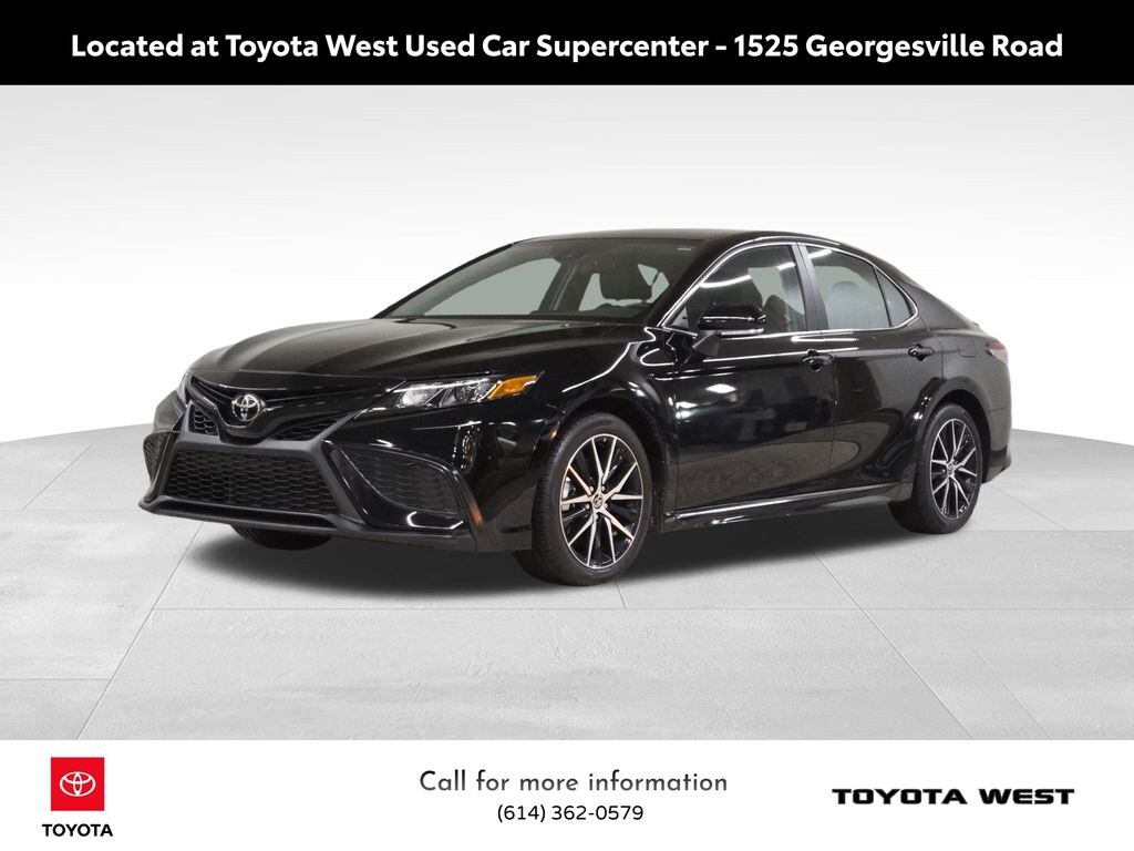 Used 2024 Toyota Camry SE Sedan