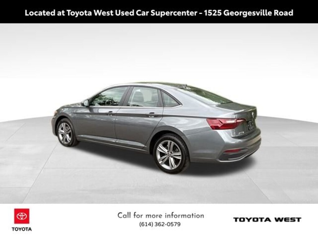 Used 2024 Volkswagen Jetta 1.5T SE Sedan