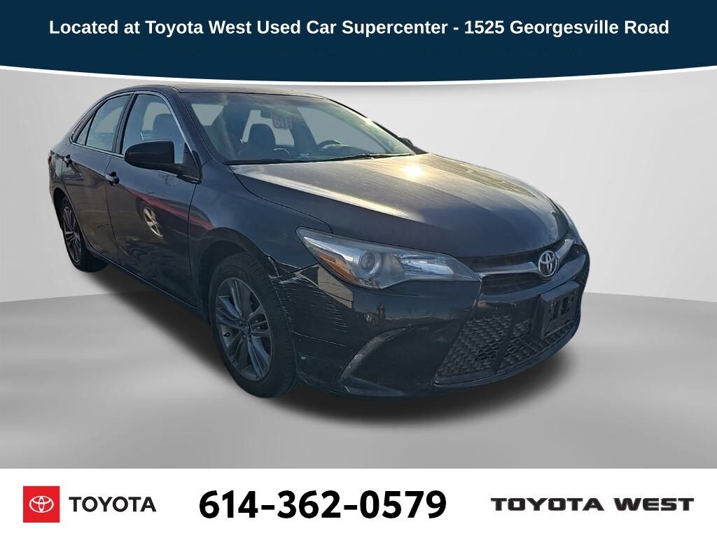 Used 2017 Toyota Camry SE Sedan