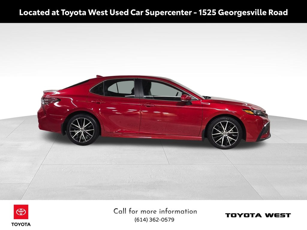 Used 2022 Toyota Camry SE Sedan
