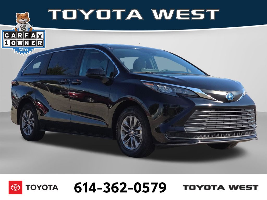 Used 2025 Toyota Sienna LE 8 Passenger Van Passenger Van