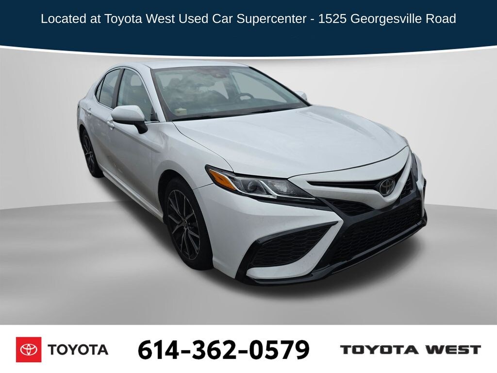 Used 2021 Toyota Camry SE Sedan