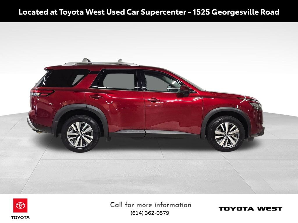 Used 2023 Nissan Pathfinder SL SUV