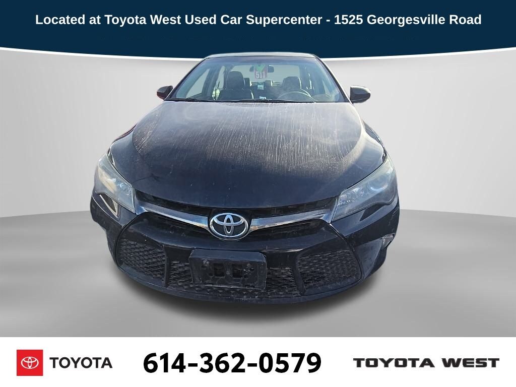 Used 2017 Toyota Camry SE Sedan