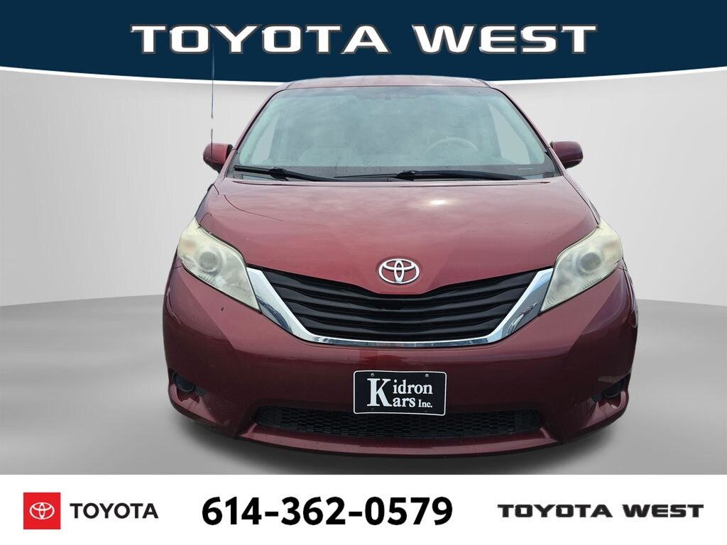 Used 2011 Toyota Sienna LE V6 Van