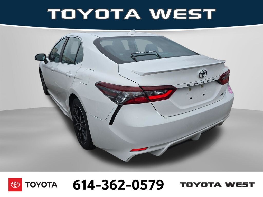 Used 2021 Toyota Camry SE Sedan