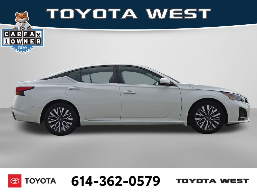 Used 2023 Nissan Altima 2.5 SV Sedan