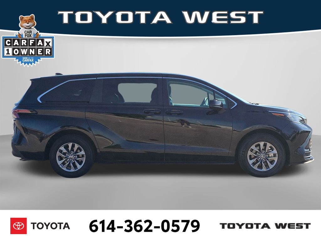 Used 2025 Toyota Sienna LE 8 Passenger Van Passenger Van