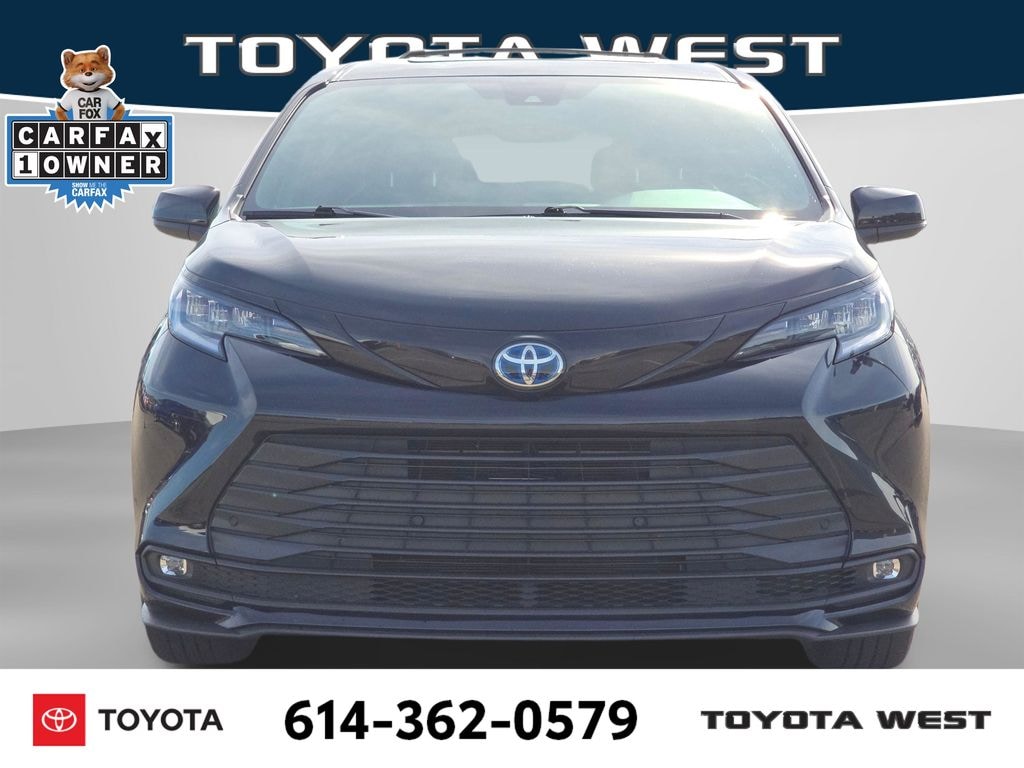 Used 2025 Toyota Sienna Woodland Edition Van Passenger Van
