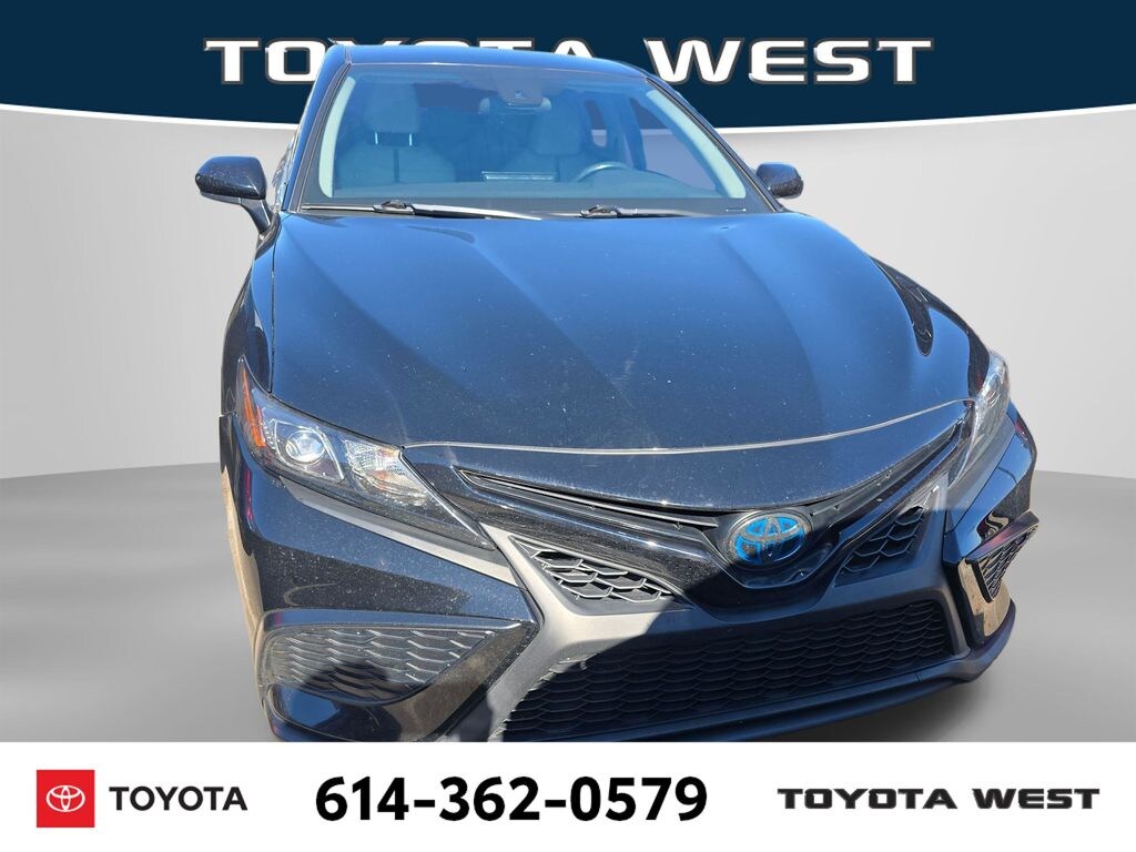 Used 2021 Toyota Camry Hybrid SE Sedan