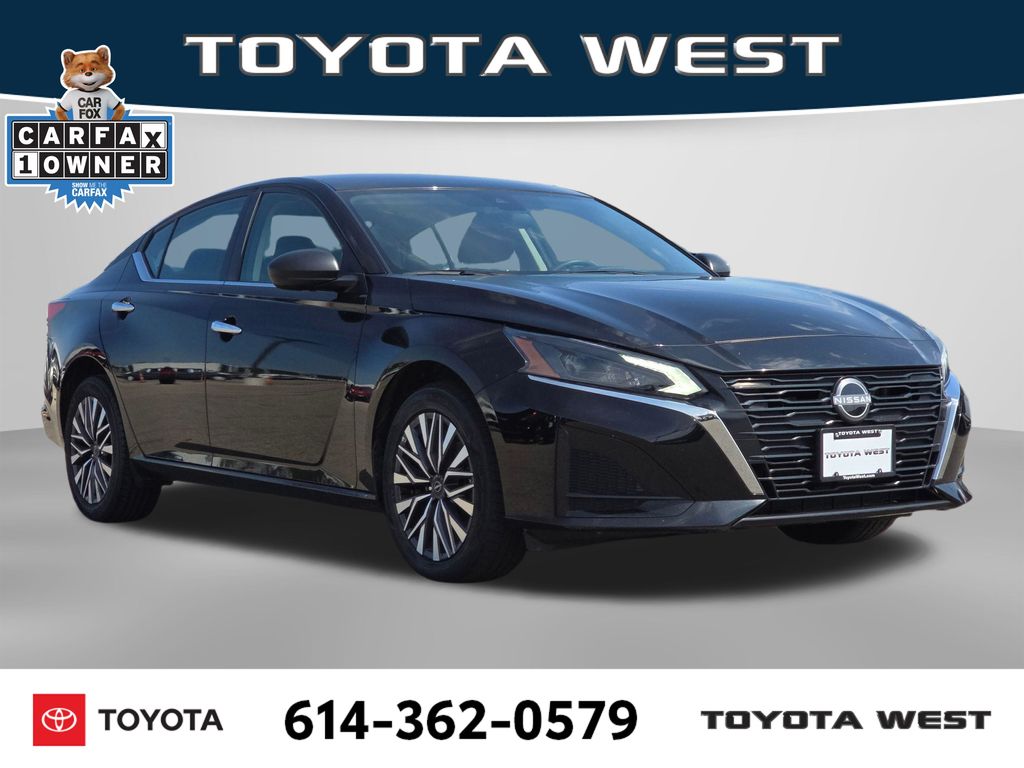 Used 2025 Nissan Altima SV Sedan