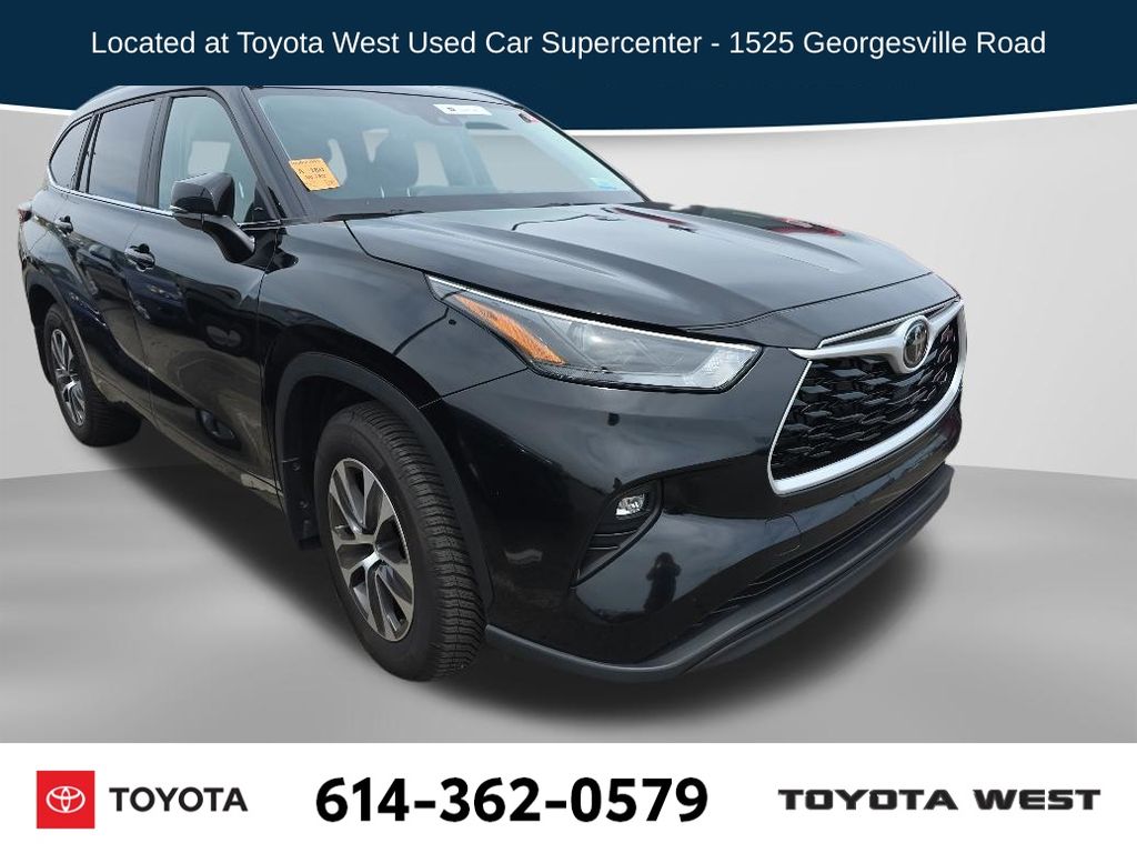 2024 Toyota Highlander XLE AWD's photo