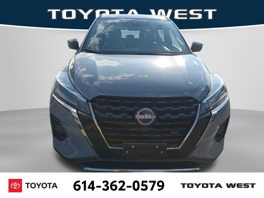 Used 2023 Nissan Kicks SR SUV