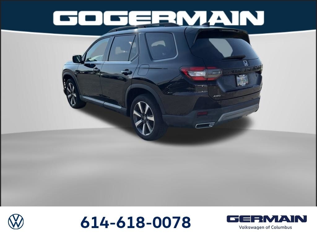 Used 2025 Honda Pilot Touring SUV